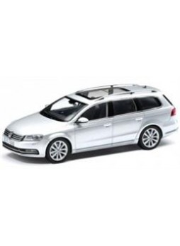 Модель автомобиля "Volkswagen Passat Estate 1:43", серебристый