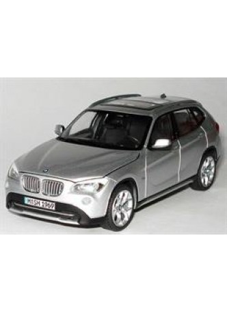 Модель автомобиля BMW X1 (E84) 1:43, серебристый оптом