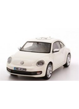 Модель автомобиля "Volkswagen Beetle (2011) 1:43", белый