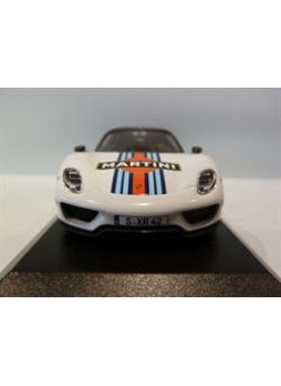 Модель автомобиля "Porsche 918 Spyder 1:43", белый
