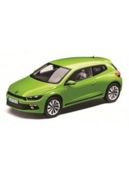 Модель автомобиля "Volkswagen Scirocco 1:18", зелёный