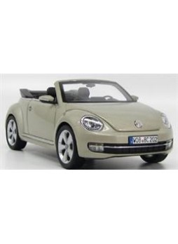 Модель автомобиля "Volkswagen Beetle Cabriolet 1:18", серебристый