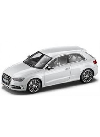 Модель автомобиля Audi s3 1:43, белый оптом