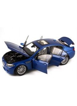 Модель автомобиля "BMW M5 (F10) 1:18", синий