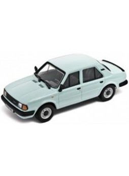 Модель автомобиля "Skoda 120L 1983 1:43", белый